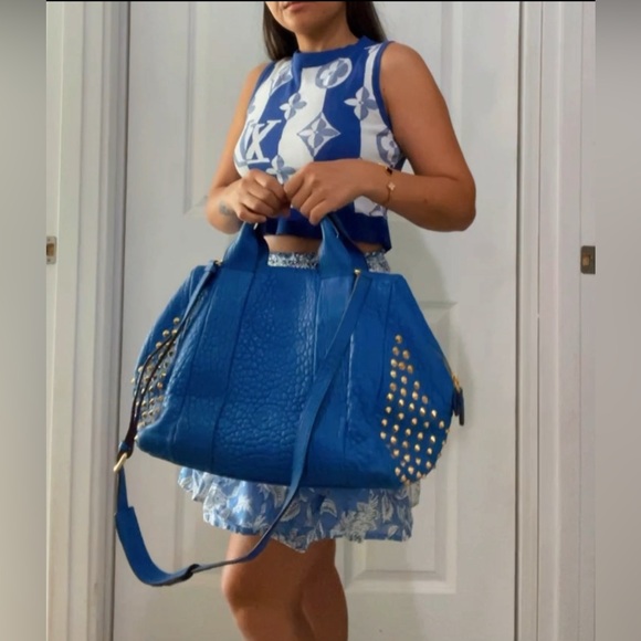 🥳LAST CHANCE 🥳 MCM Blue Leather Studded Design Large Tote Bag - Picture 6 of 17